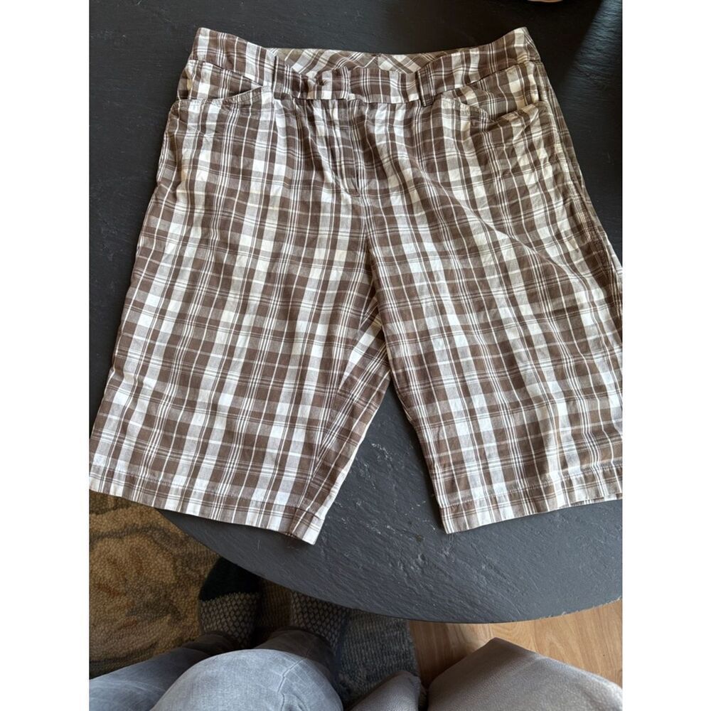 Jones of New York sport Bermudas white and brown plaid size 12